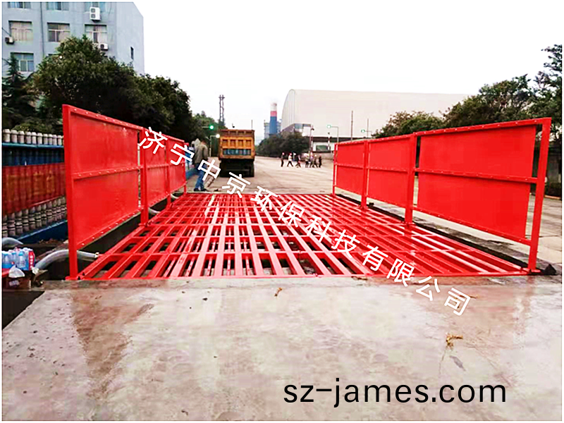 稷(ji)山(shan)銘福(fu)鋼(gang)鐵有限公司 9*4.5*1.2M-200T平闆式(shi)洗(xi)車(che)機